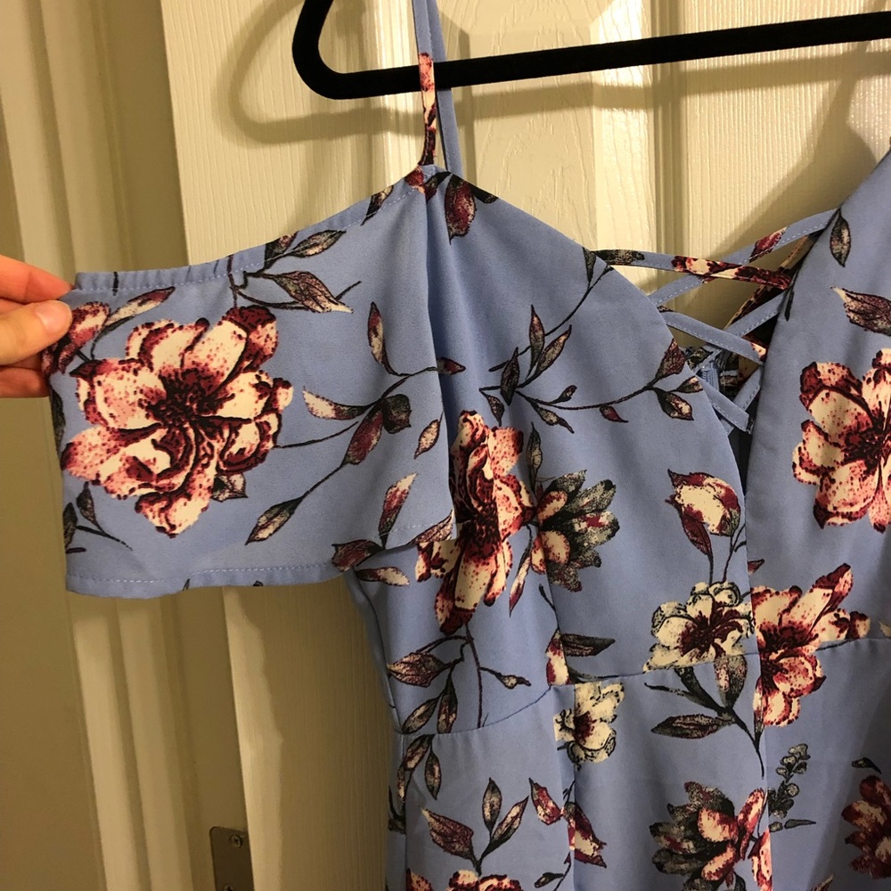 Blue flowered romper - Picture 2 of 2